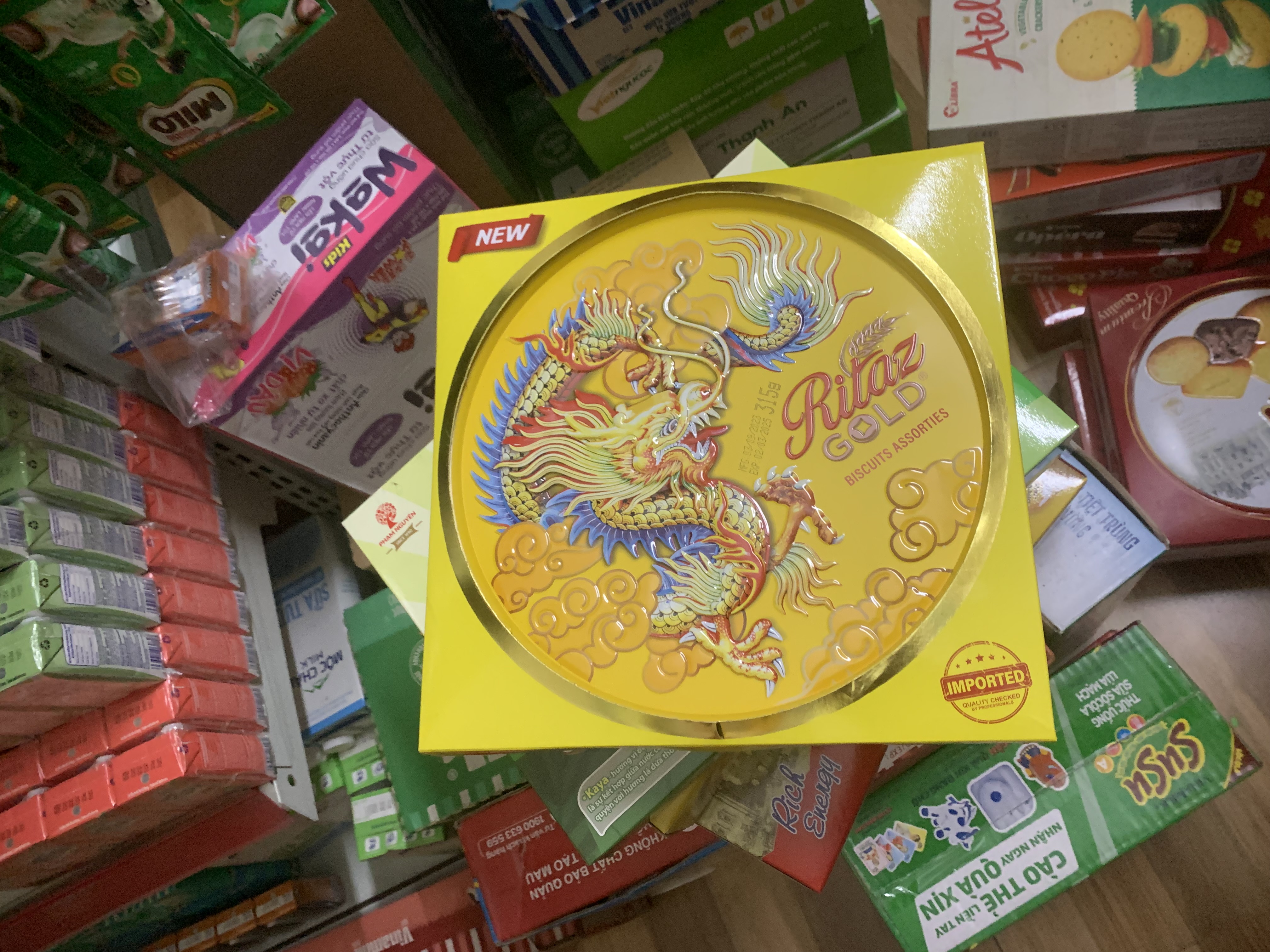 bánh quy hộp sắt ritar gold