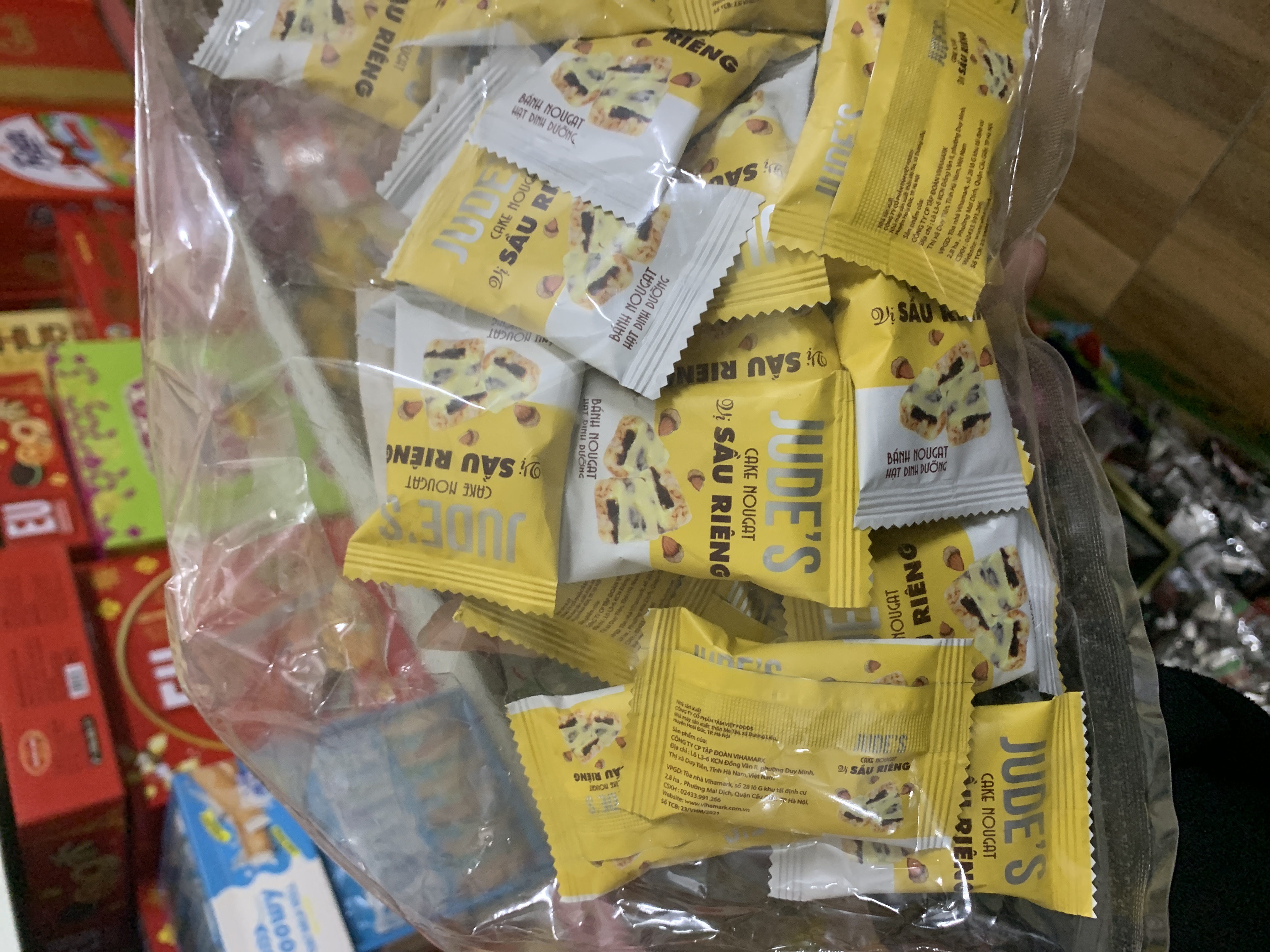 Bánh nougat vị sầu riêng