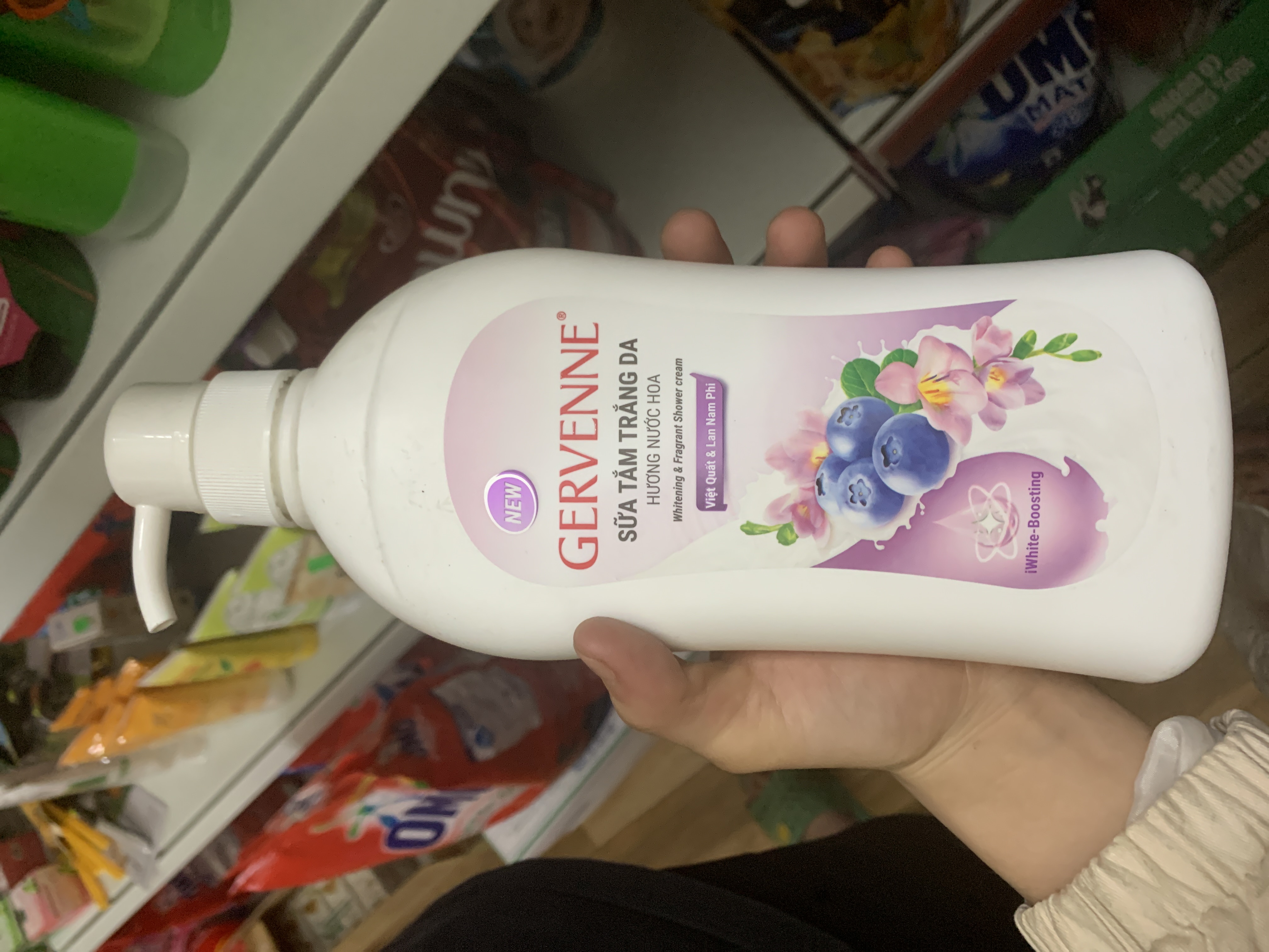 Sữa tắm trắng da hương nước hoa